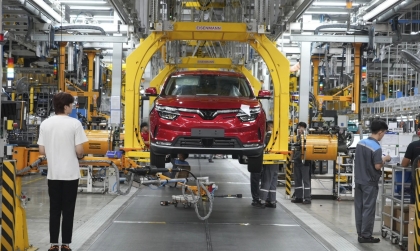 AP News: VinFast cho thấy cam kết mạnh mẽ dù đối mặt nhiều thách thức